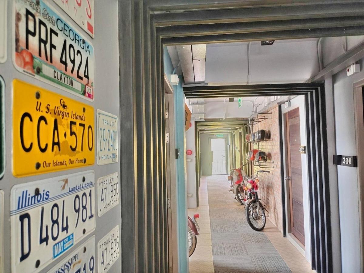 Qoo Hotel Бурирам Екстериор снимка